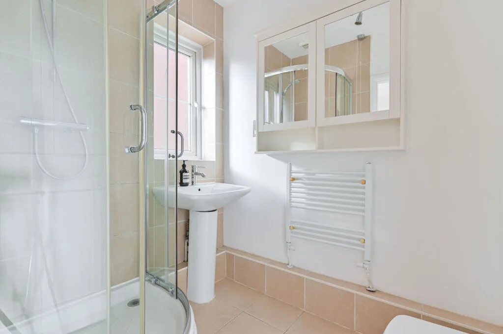 3 bedroom flat for rent