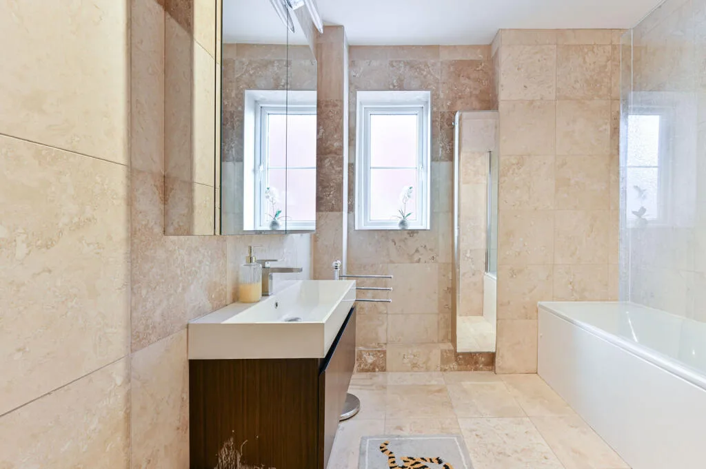 3 bedroom flat for rent