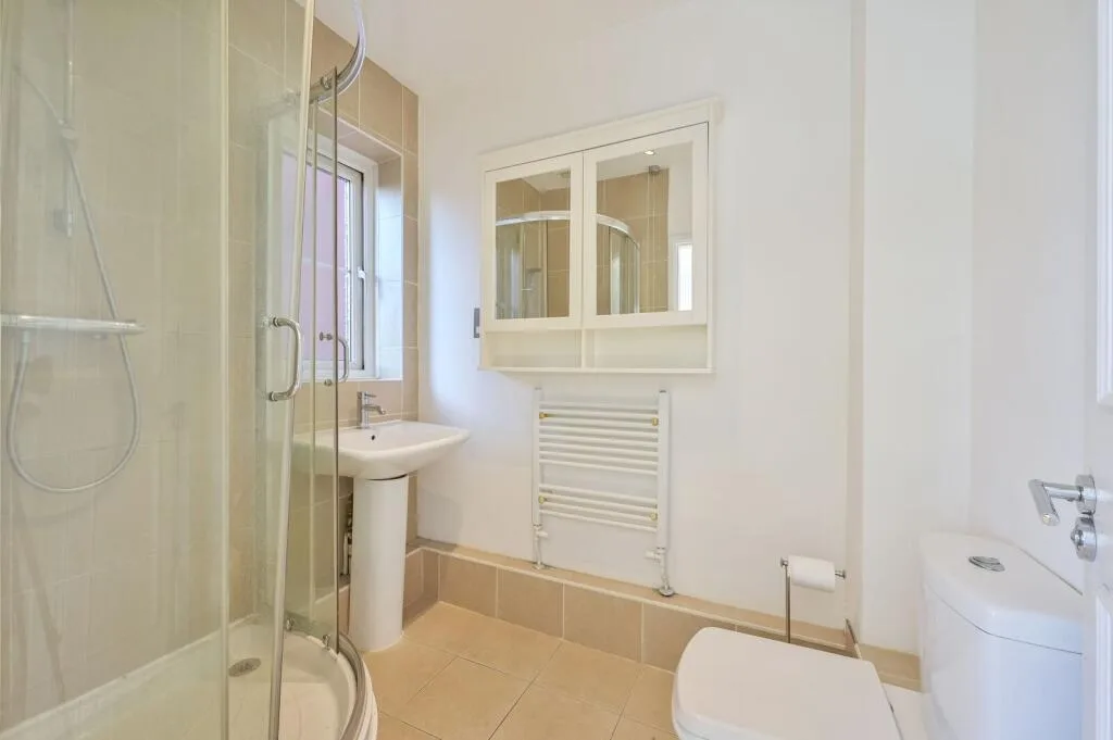 3 bedroom flat for rent
