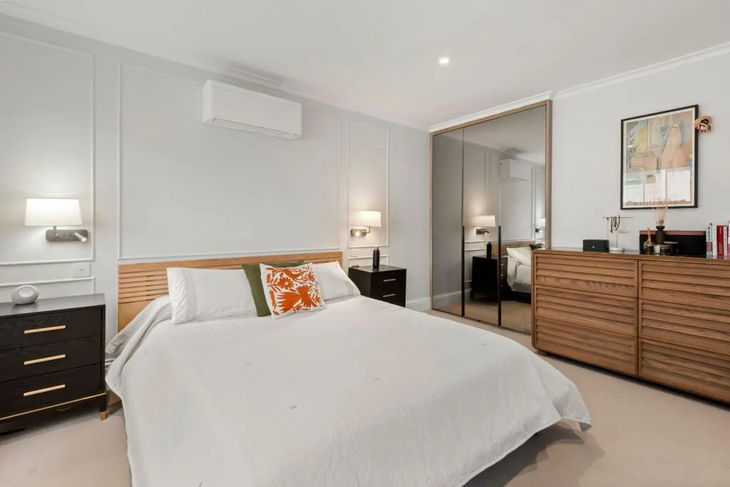 3 bedroom mews property for rent