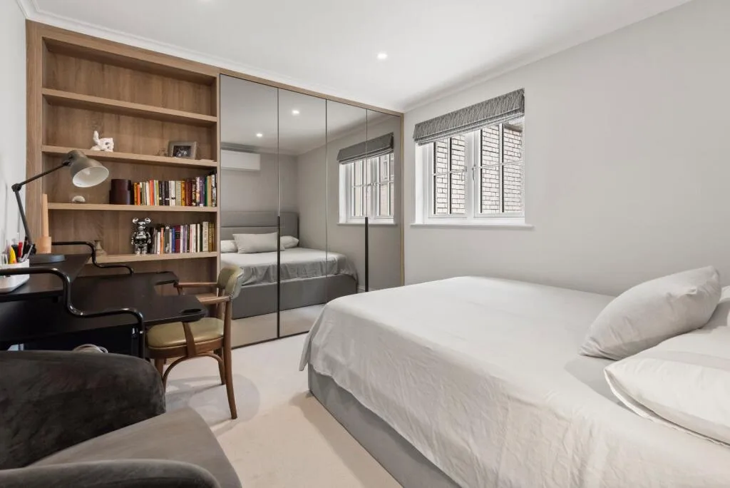 3 bedroom mews property for rent