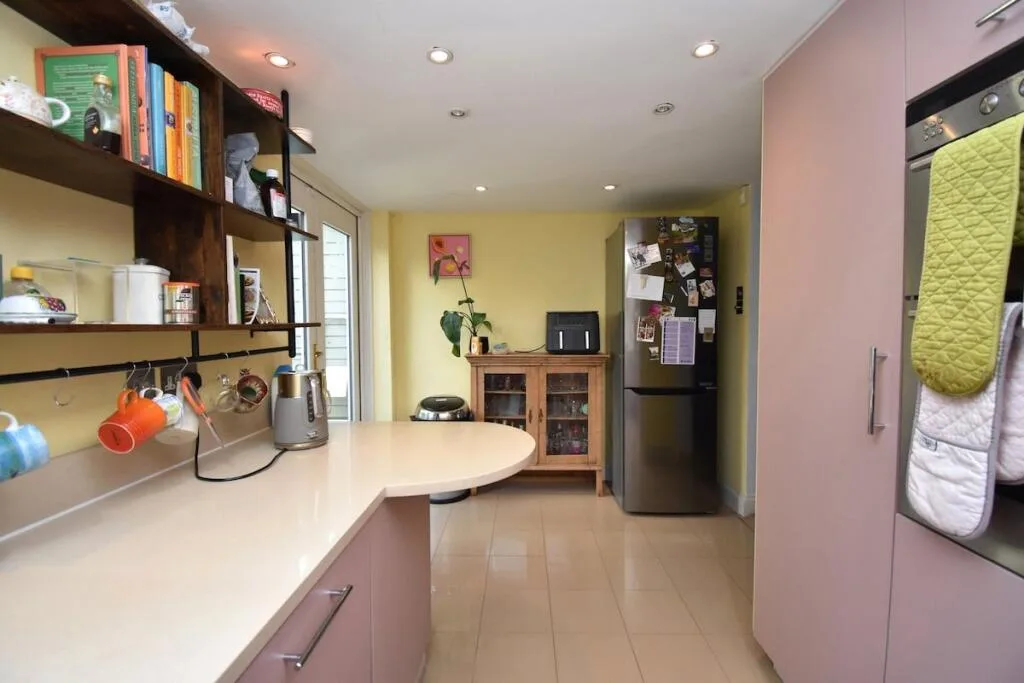 2 bedroom house for rent