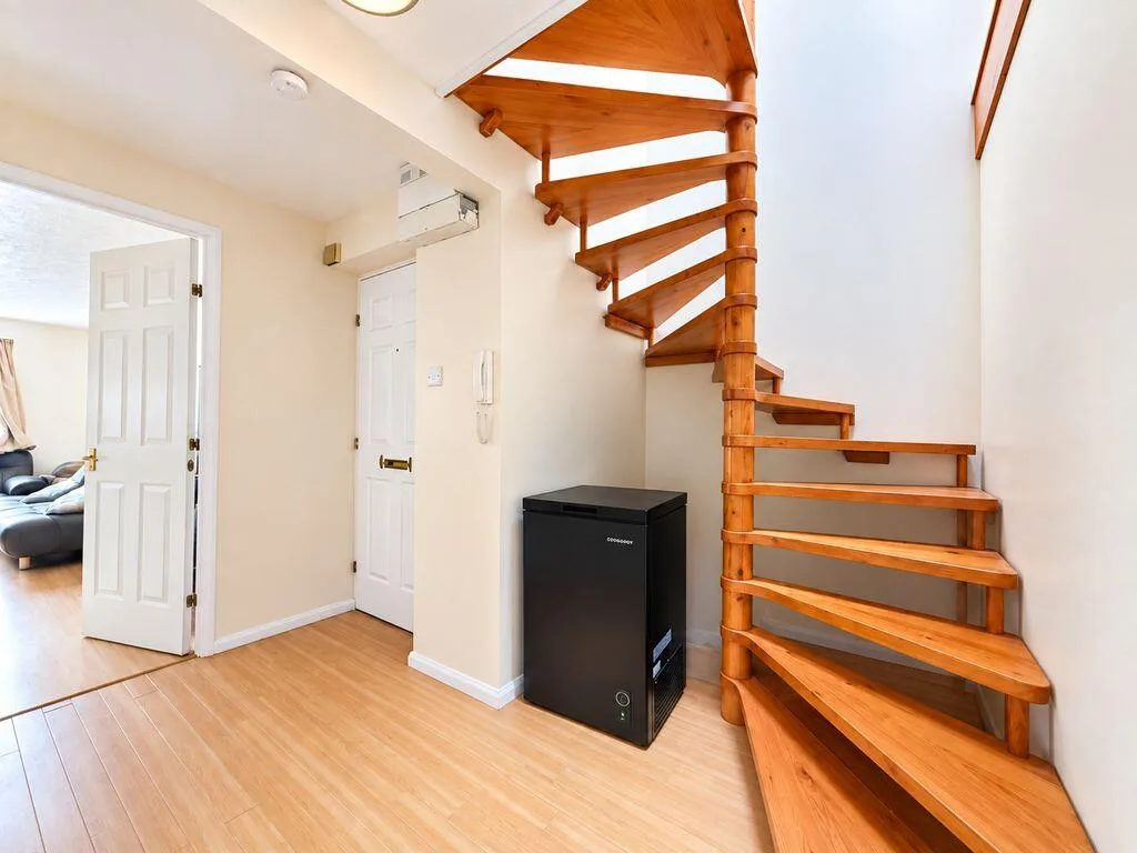 2 bedroom duplex for rent