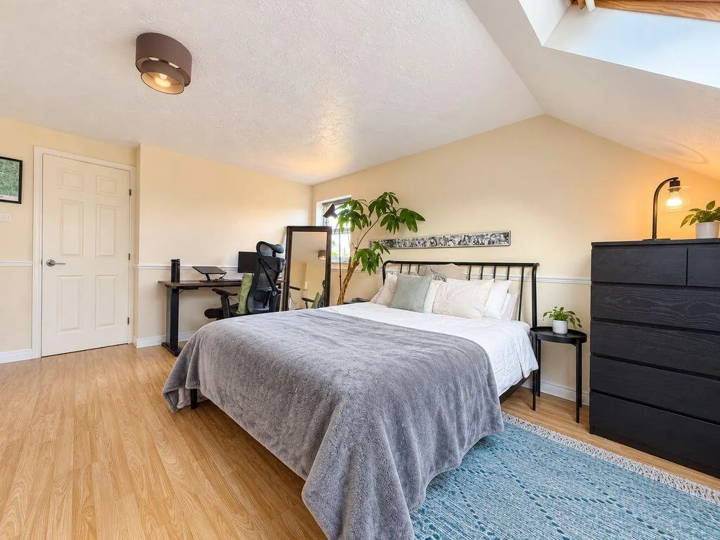2 bedroom duplex for rent
