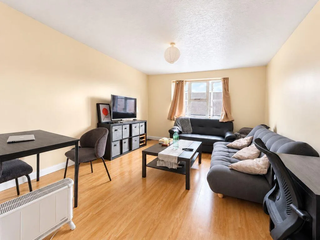 2 bedroom duplex for rent