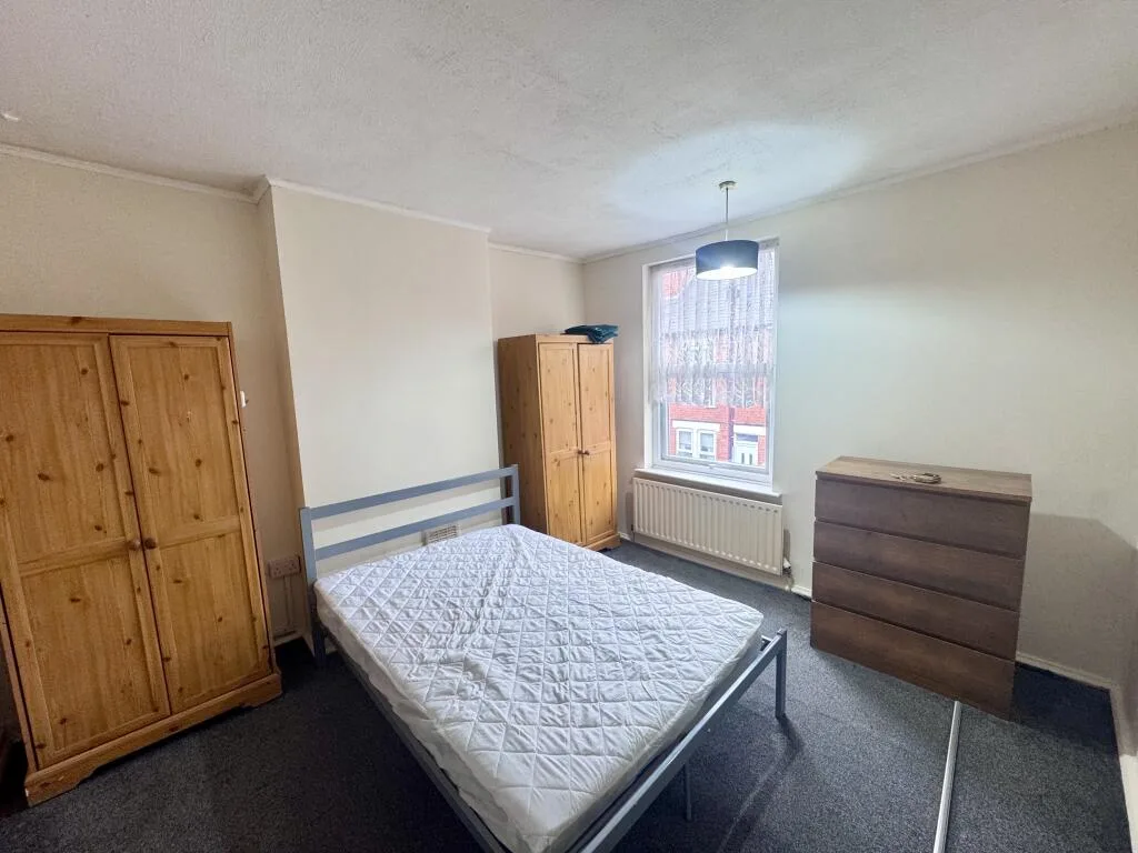 2 bedroom house for rent