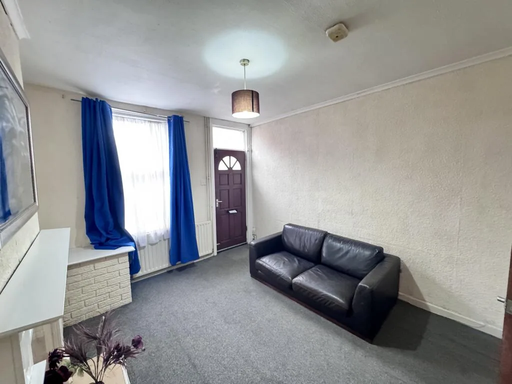 2 bedroom house for rent