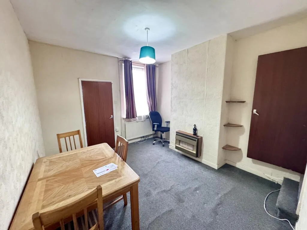 2 bedroom house for rent