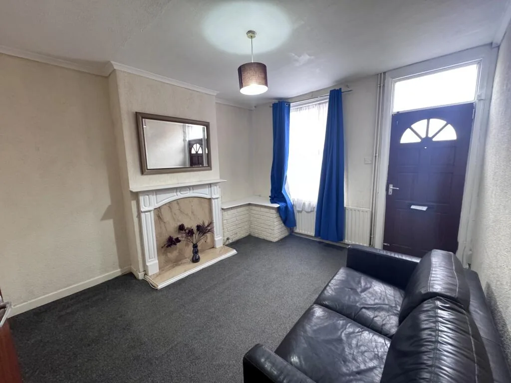 2 bedroom house for rent