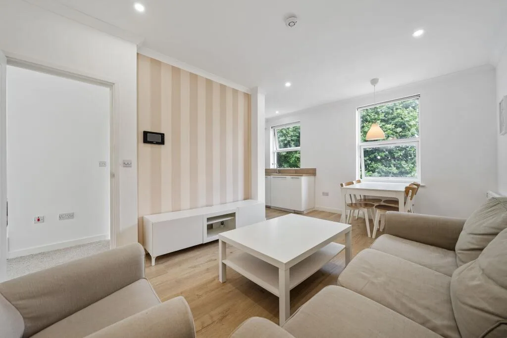 2 bedroom flat for rent