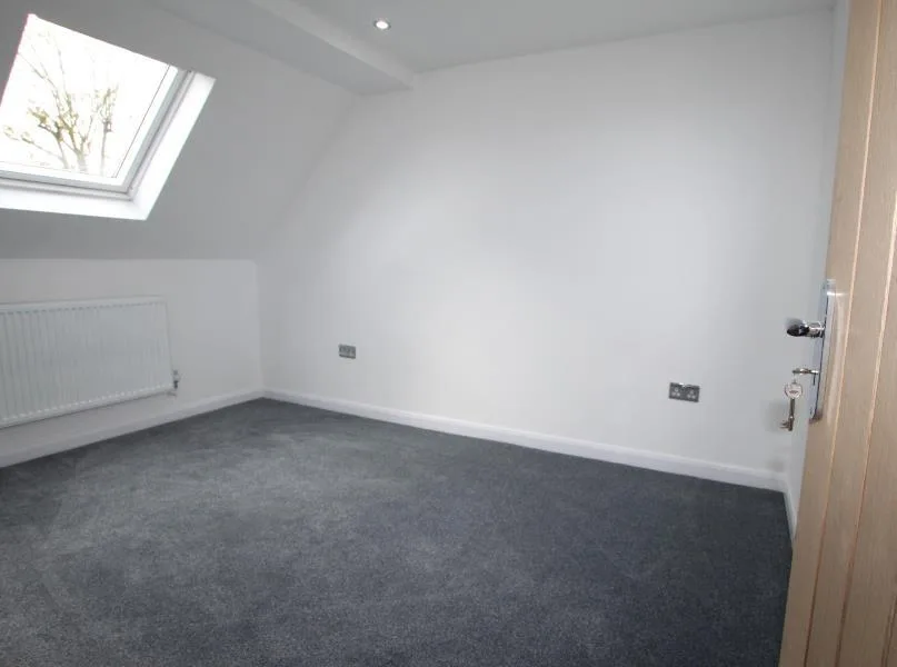 5 bedroom terraced house for rent