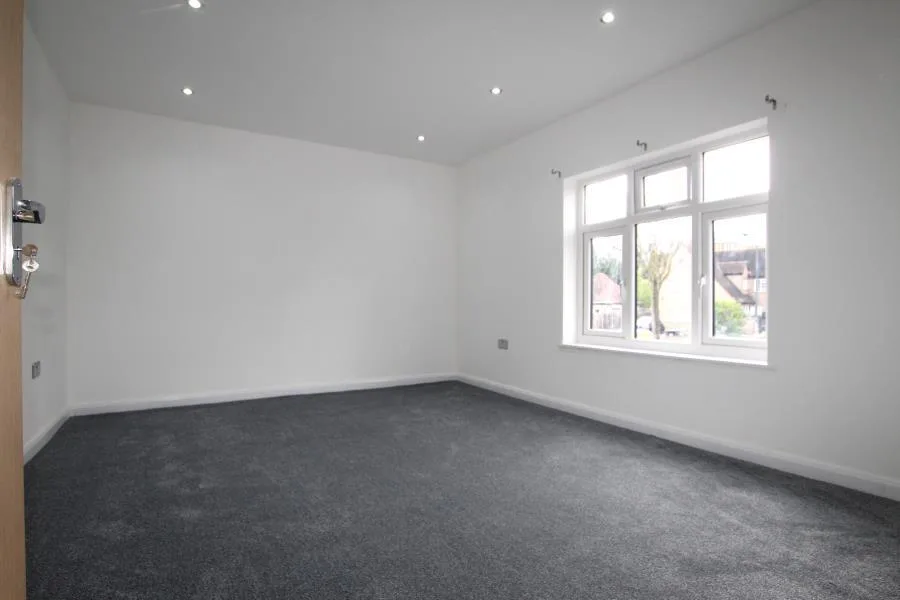 5 bedroom terraced house for rent