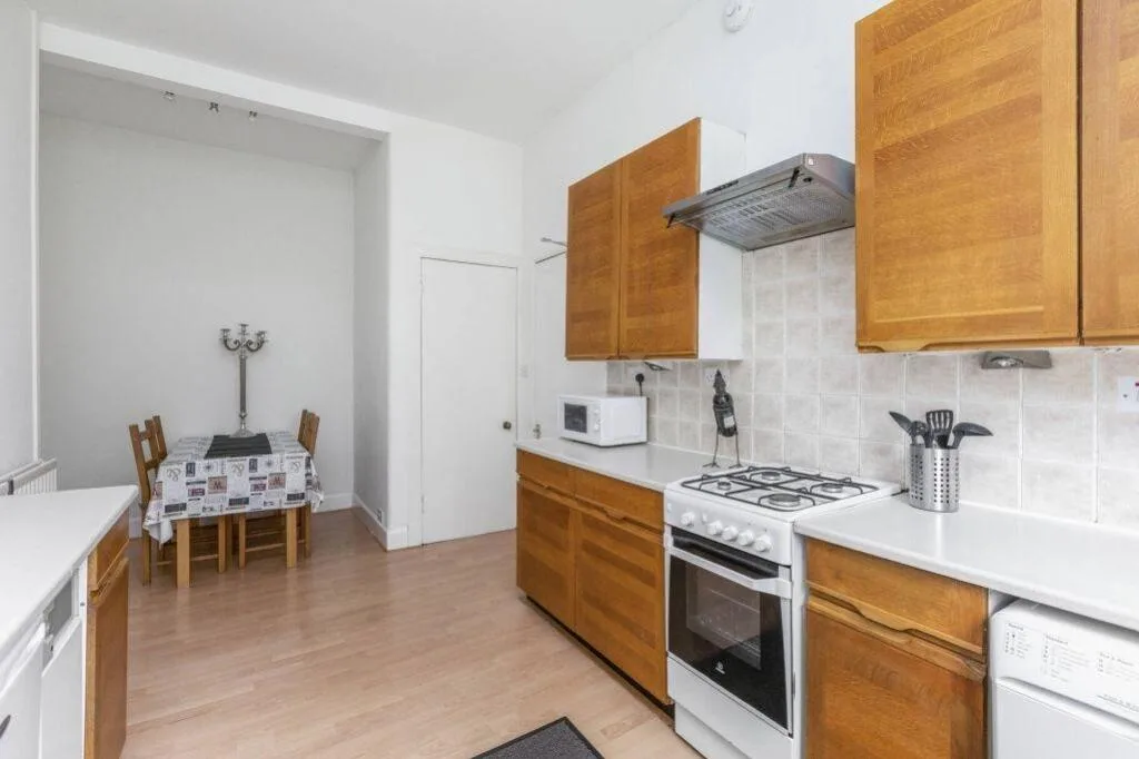 3 bedroom flat for rent