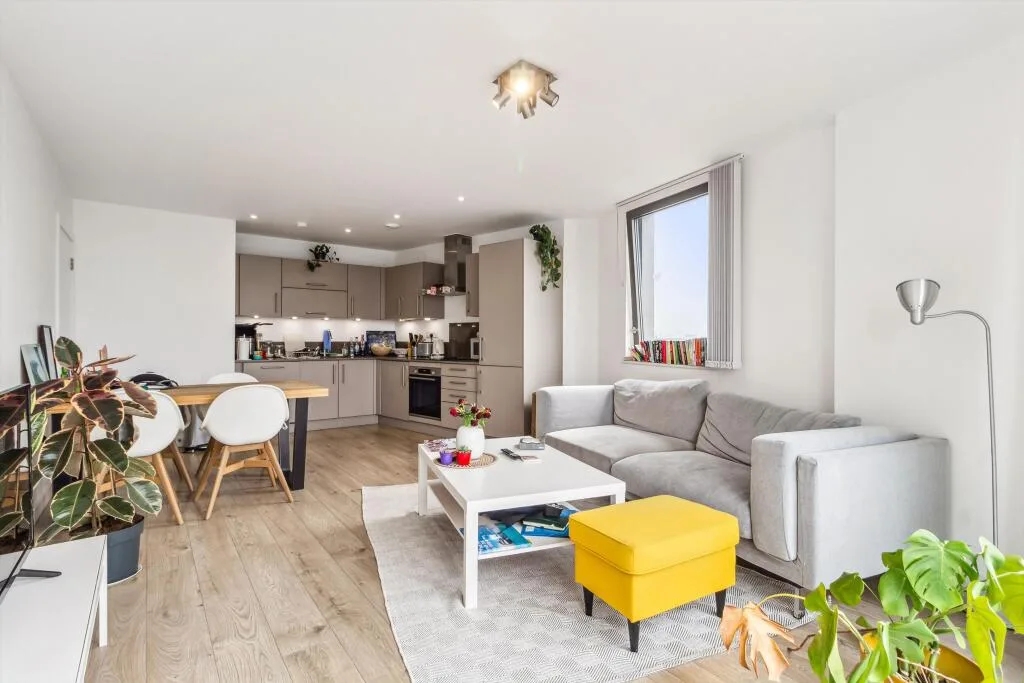 3 bedroom flat for rent