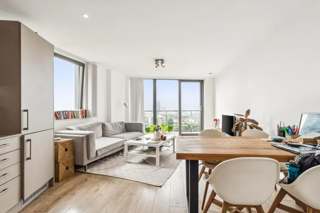 3 bedroom flat for rent