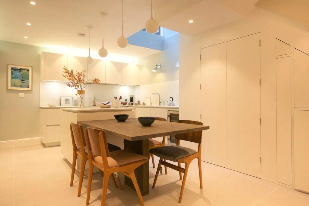 4 bedroom terraced house for rent