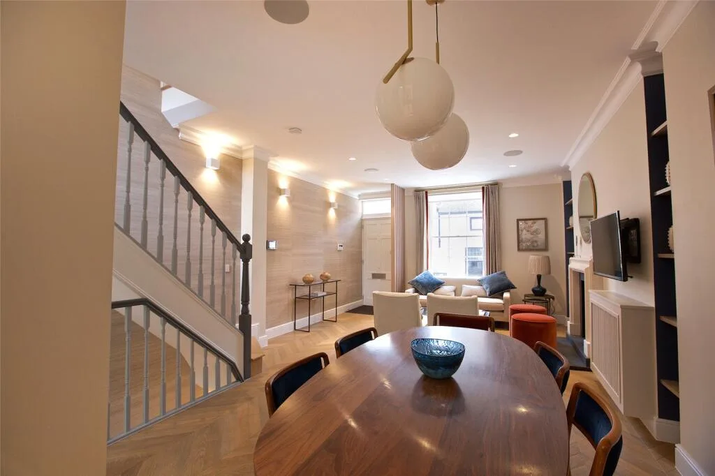 4 bedroom terraced house for rent