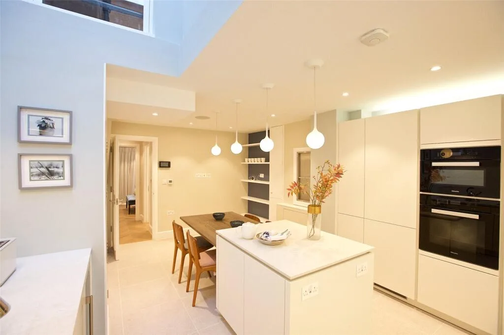 4 bedroom terraced house for rent