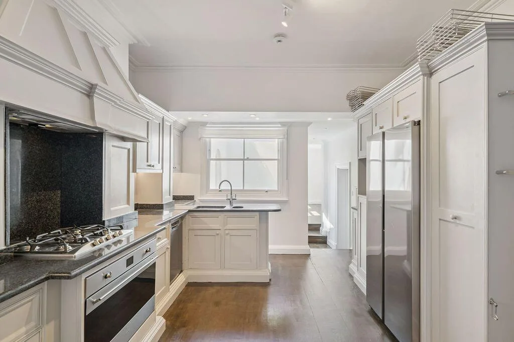6 bedroom house for rent