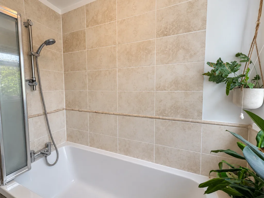 2 bedroom ground floor flat for rent