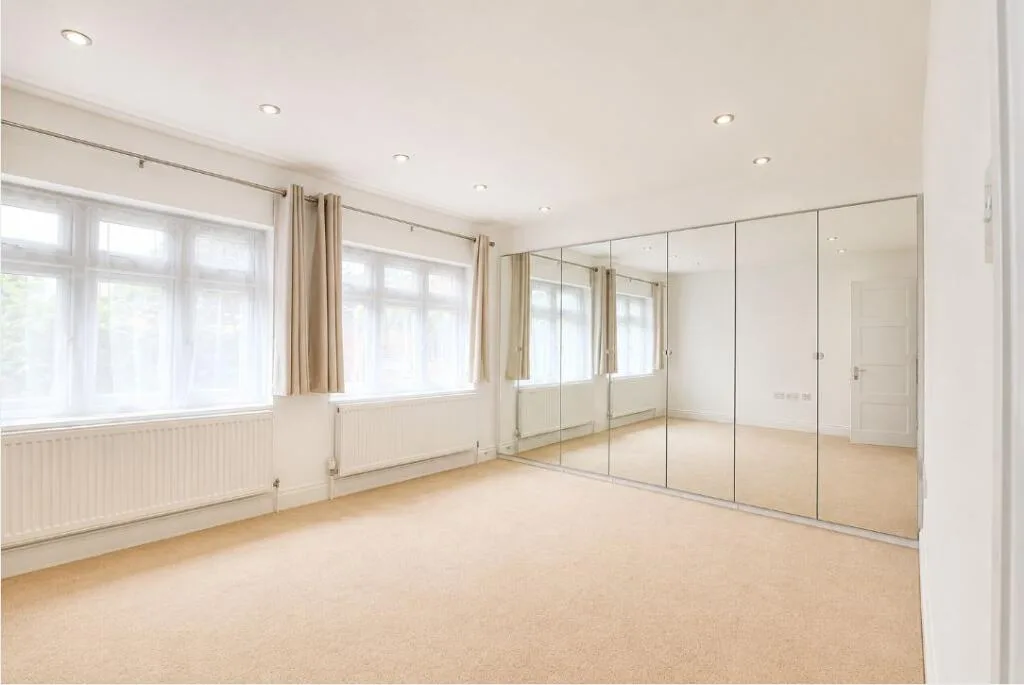 5 bedroom semi-detached house for rent