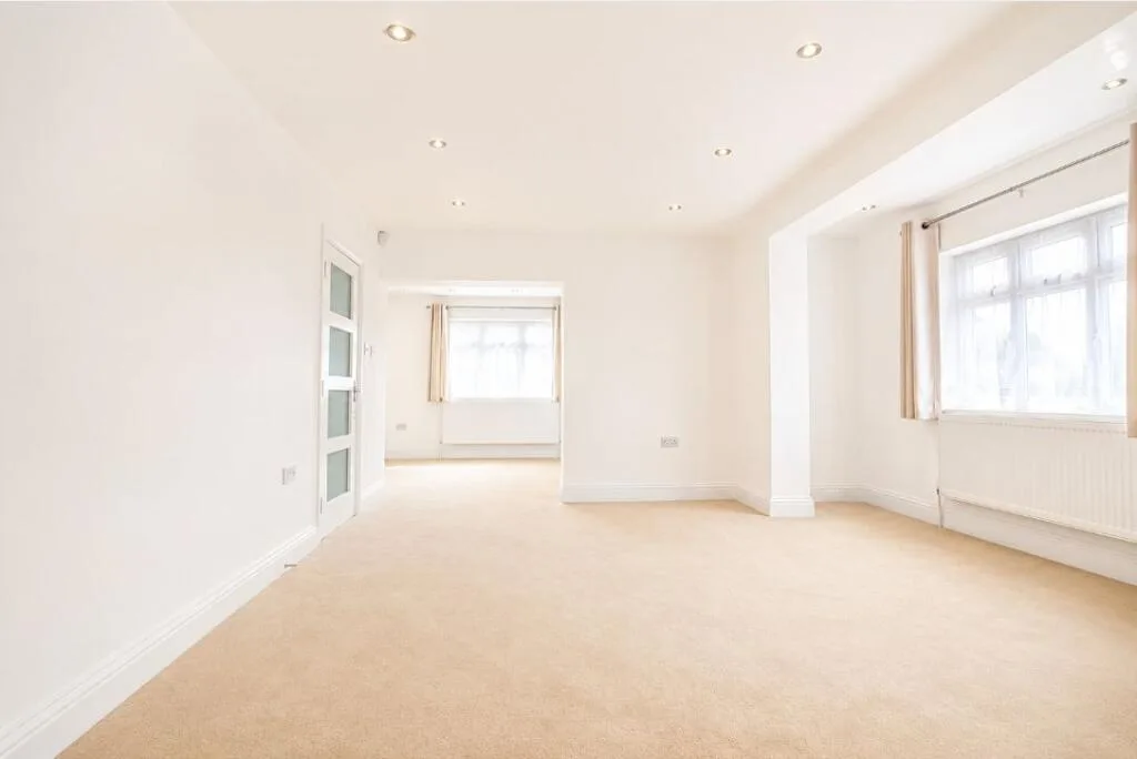 5 bedroom semi-detached house for rent