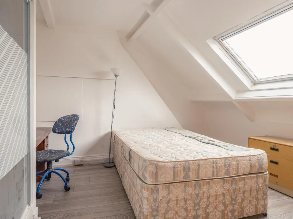 4 bedroom maisonette for rent