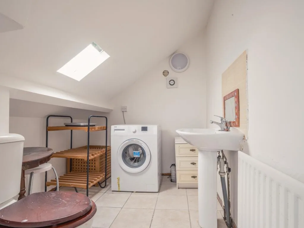 4 bedroom maisonette for rent
