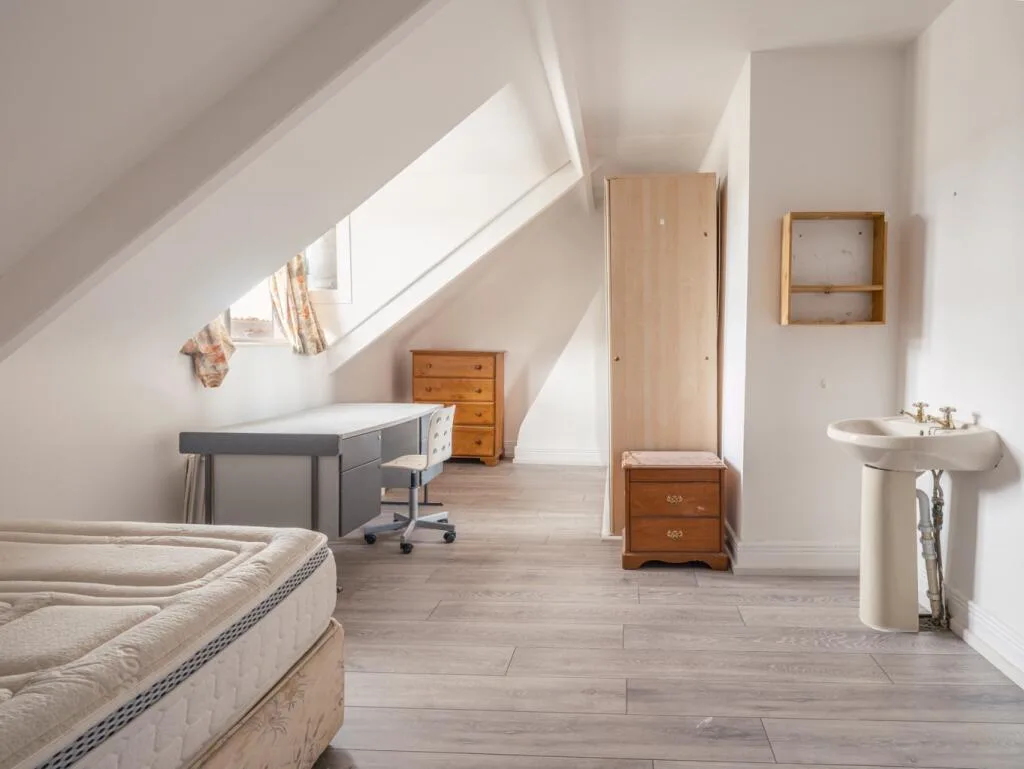 4 bedroom maisonette for rent