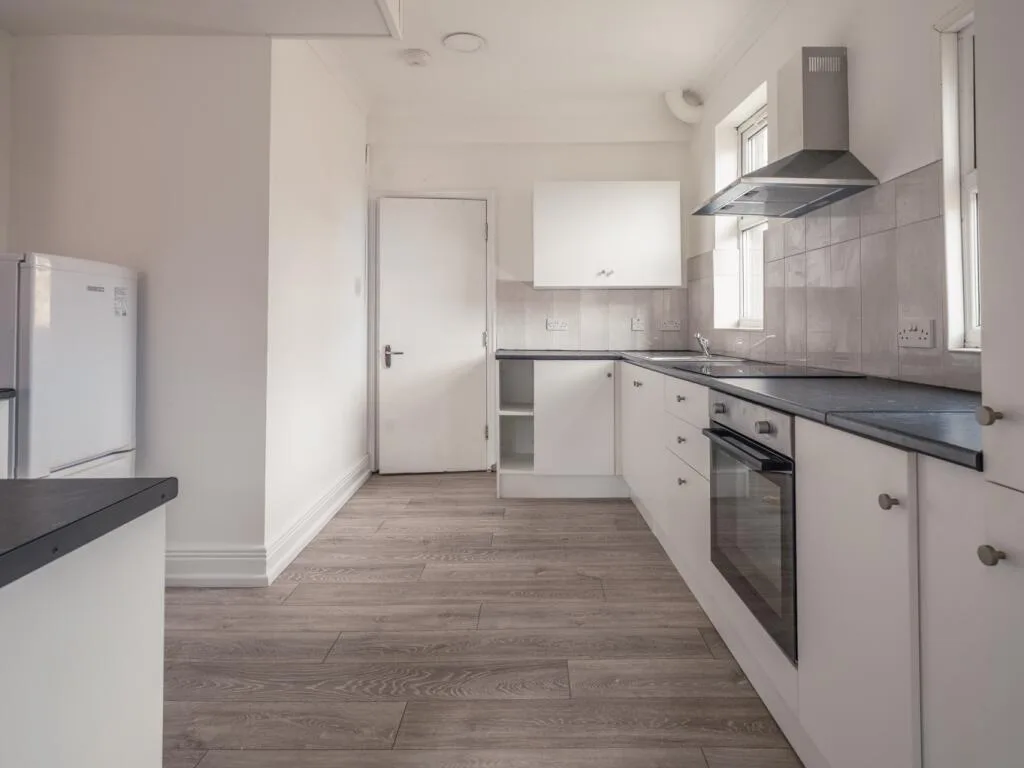 4 bedroom maisonette for rent