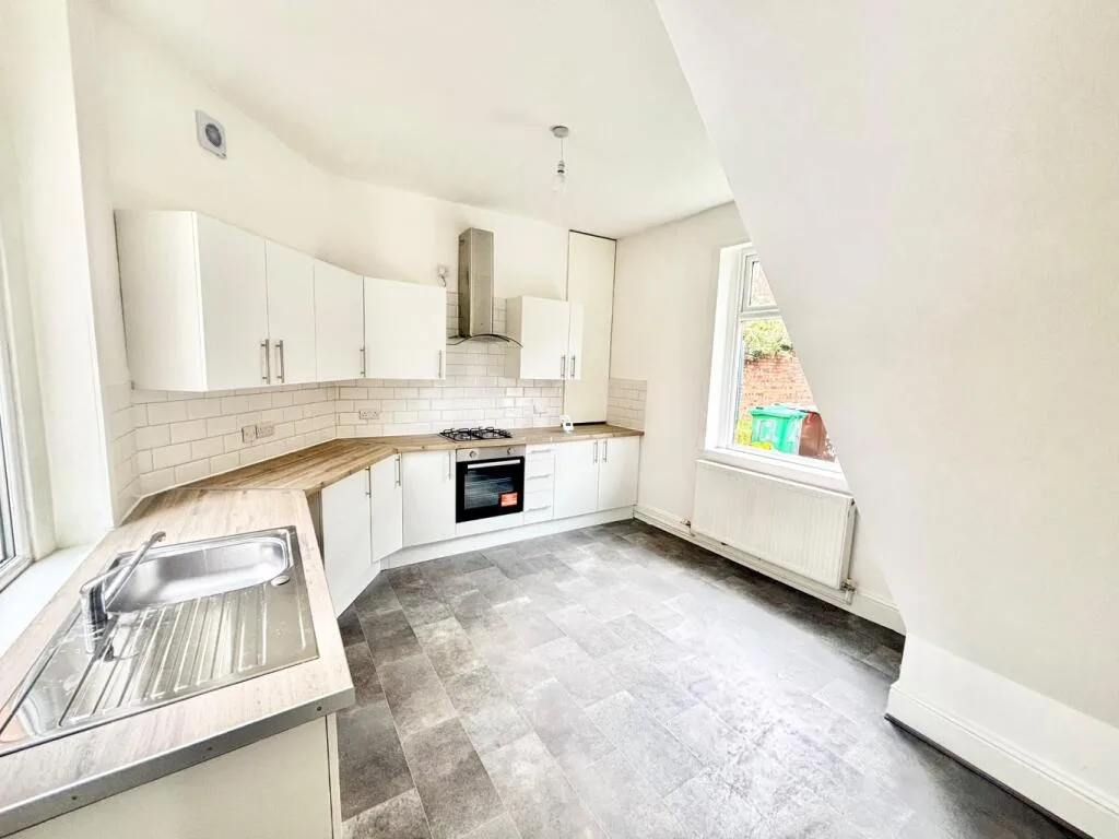 2 bedroom semi-detached house for rent