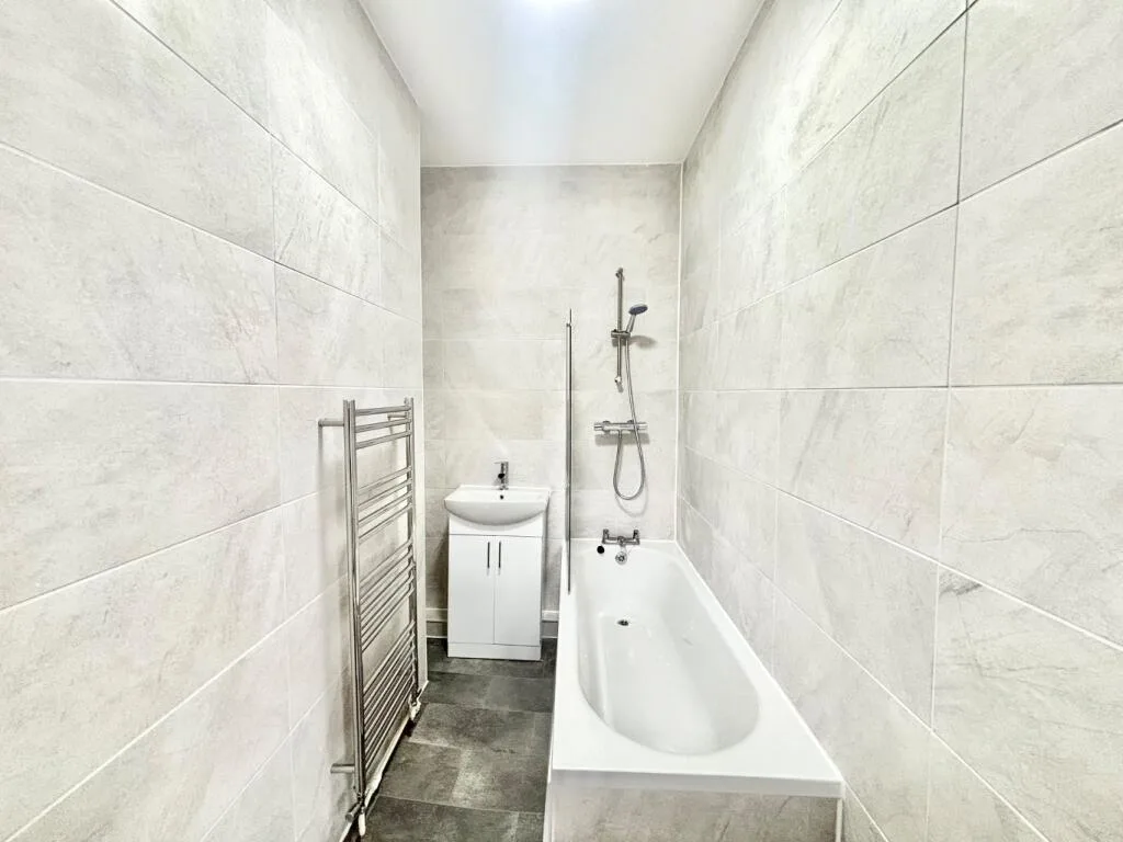 2 bedroom semi-detached house for rent