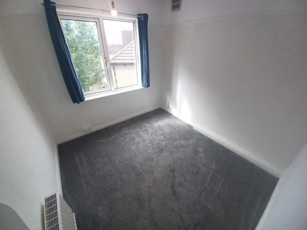 3 bedroom semi-detached house for rent