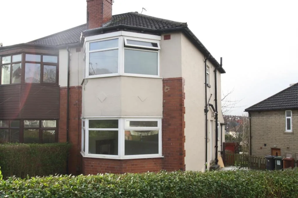 3 bedroom semi-detached house for rent