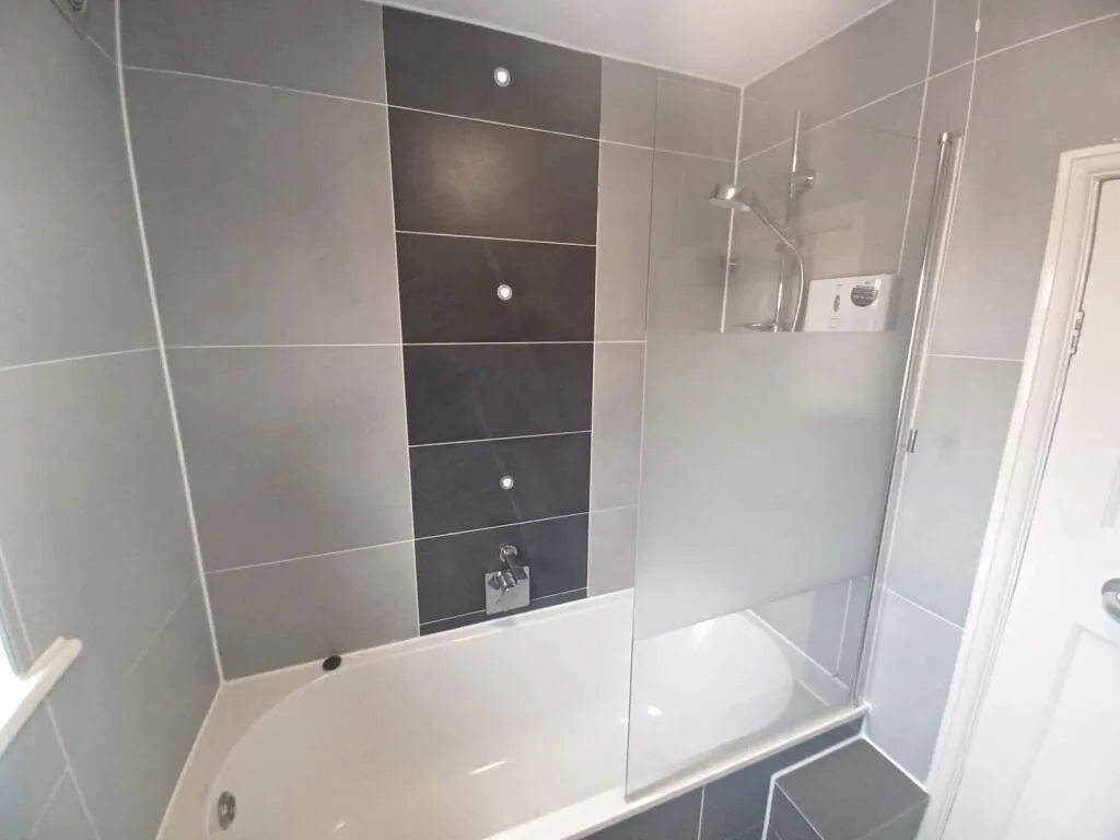 3 bedroom semi-detached house for rent