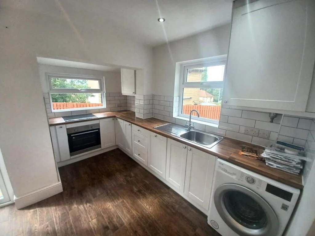 3 bedroom semi-detached house for rent