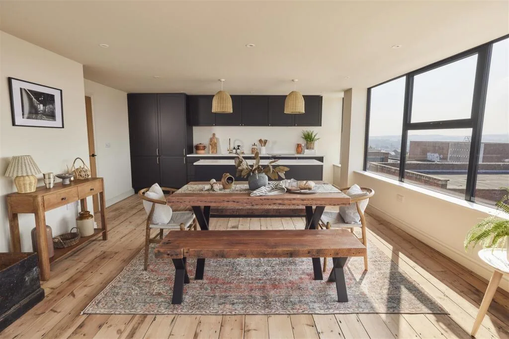 4 bedroom flat for rent