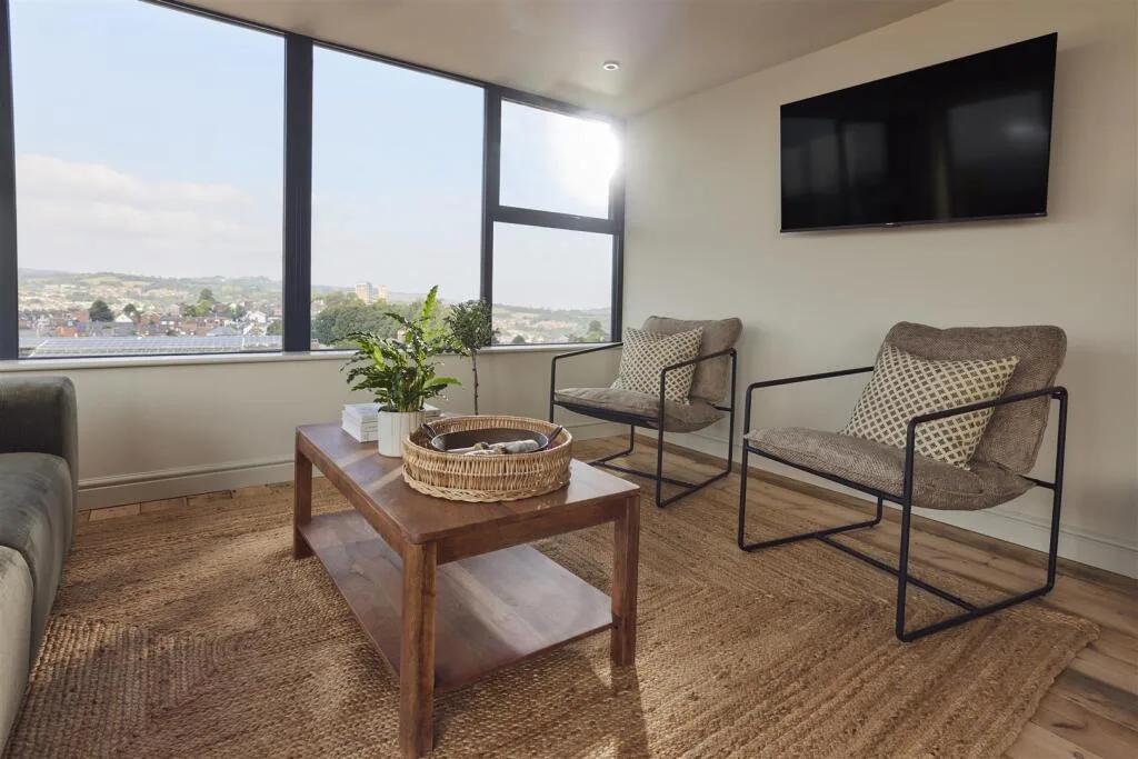 4 bedroom flat for rent