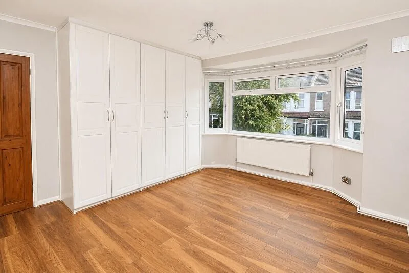 2 bedroom maisonette for rent