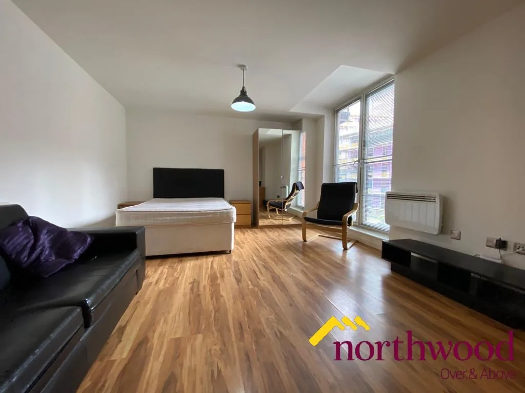 Studio flat for rent