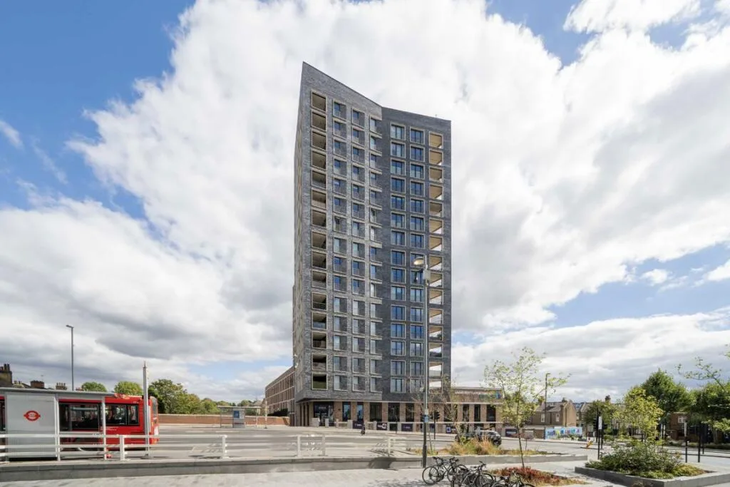 3 bedroom flat for rent