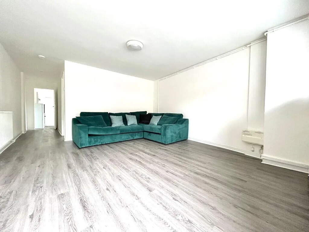 1 bedroom ground floor flat for rent