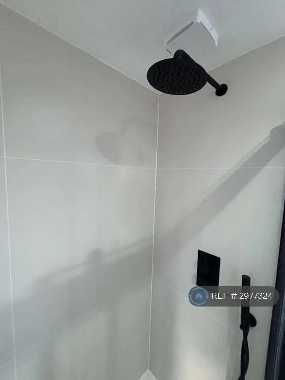 2 bedroom maisonette for rent