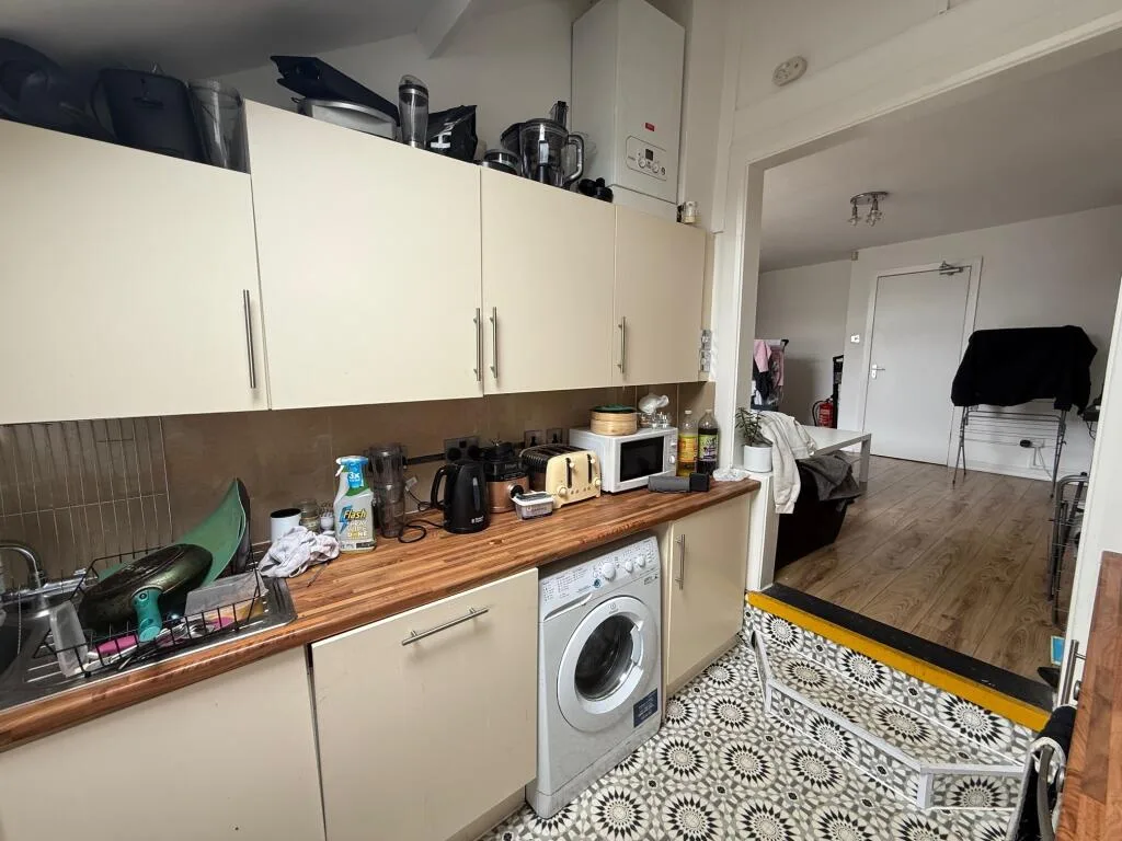 5 bedroom house for rent