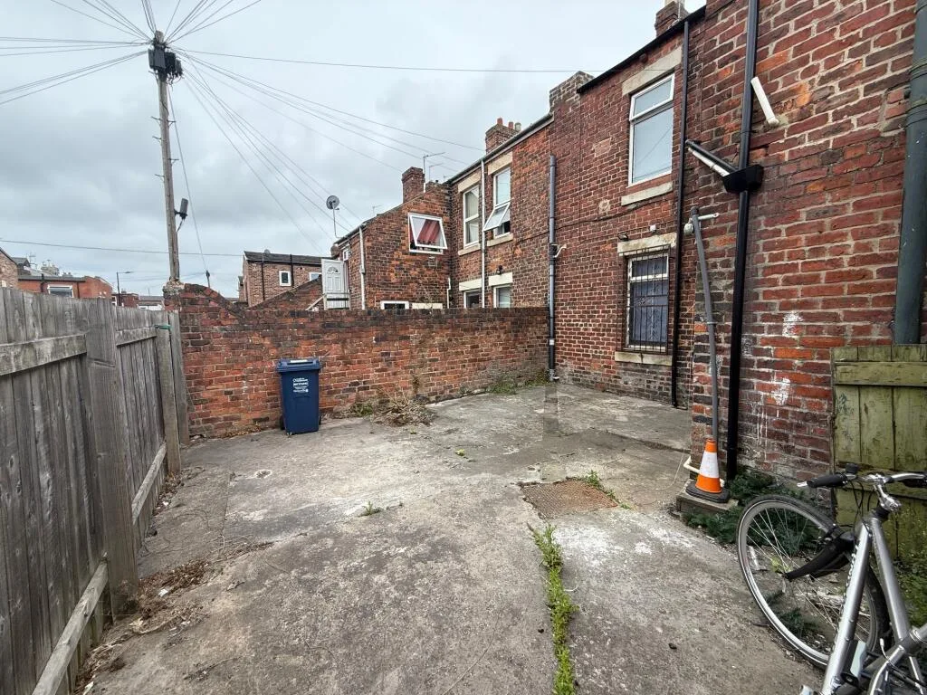 5 bedroom house for rent