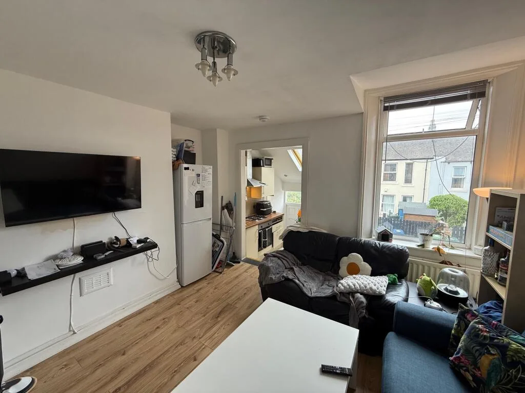 5 bedroom house for rent