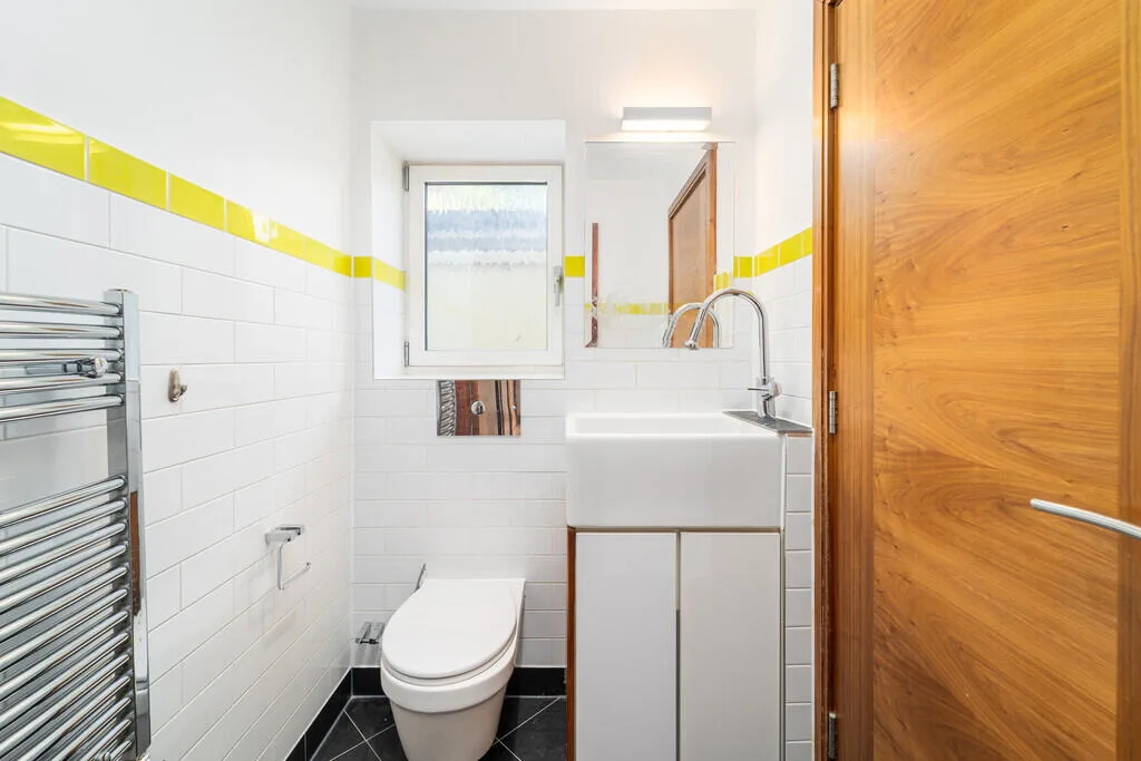 4 bedroom mews property for rent