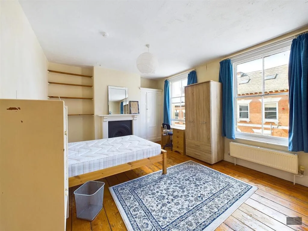 5 bedroom house for rent