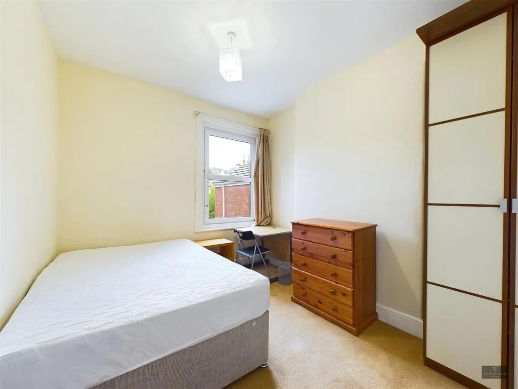 7 bedroom house for rent
