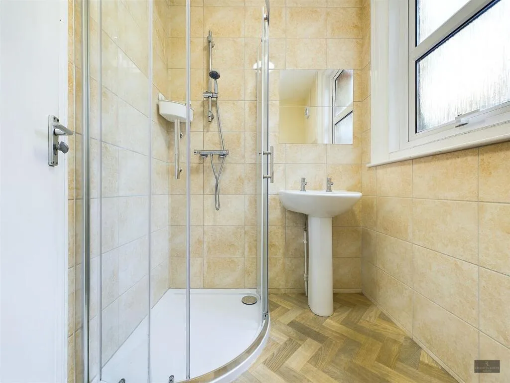 7 bedroom house for rent